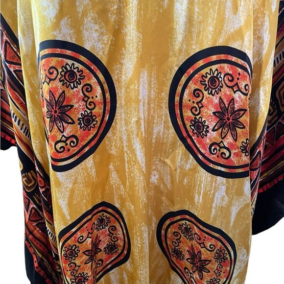 Elegant Yellow and Black Kaftan - Picture 2 of 6